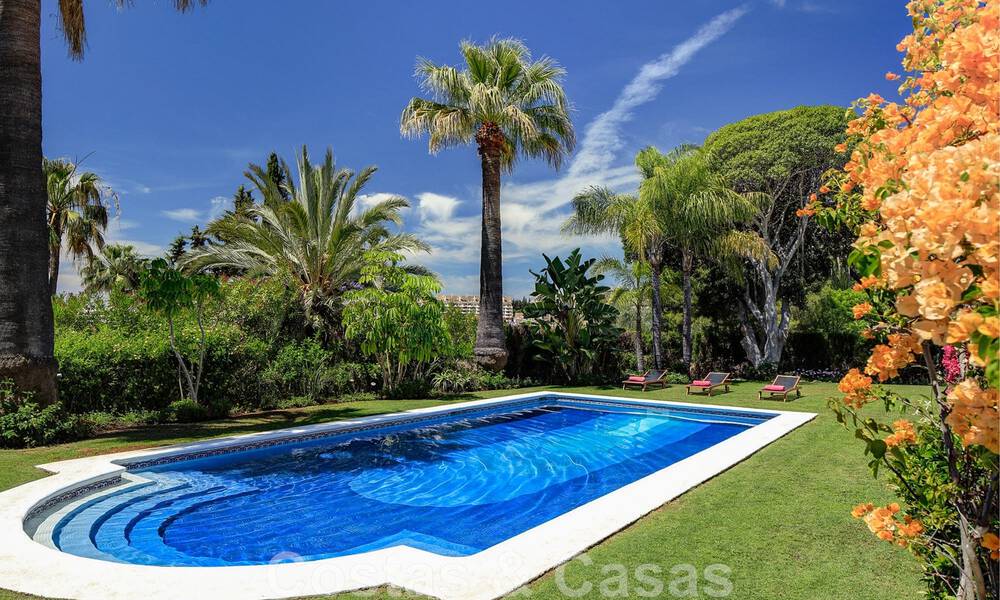 Villa andalouse de luxe unique à vendre dans un quartier très recherché de Nueva Andalucia à Marbella 44466