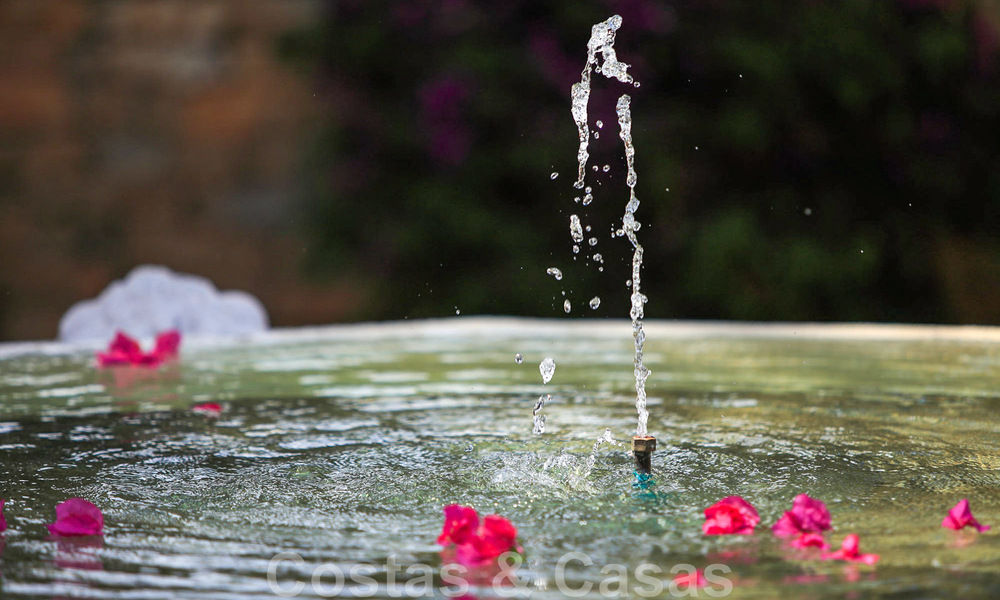 Villa andalouse de luxe unique à vendre dans un quartier très recherché de Nueva Andalucia à Marbella 44472