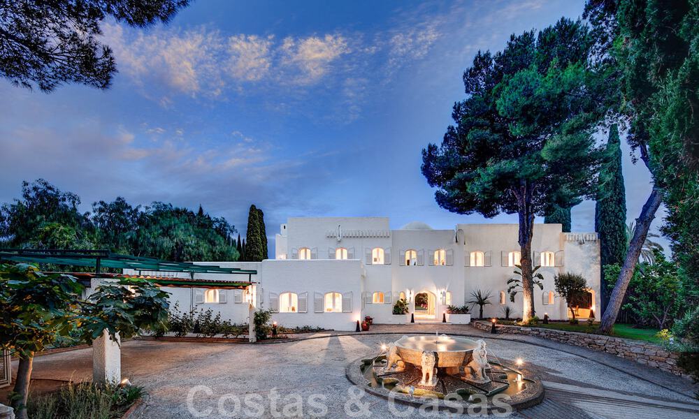 Villa andalouse de luxe unique à vendre dans un quartier très recherché de Nueva Andalucia à Marbella 44479