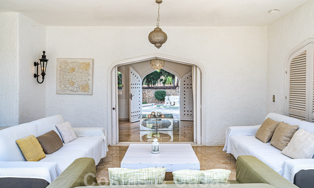 Villa andalouse de luxe unique à vendre dans un quartier très recherché de Nueva Andalucia à Marbella 44487