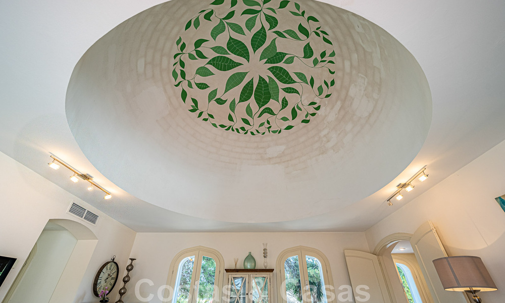 Villa andalouse de luxe unique à vendre dans un quartier très recherché de Nueva Andalucia à Marbella 44490