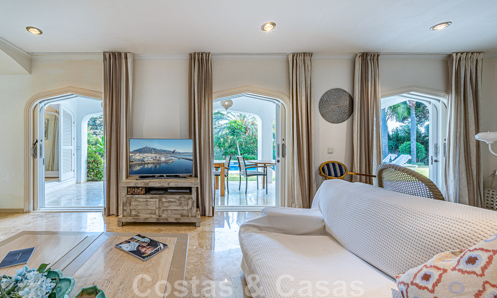 Villa andalouse de luxe unique à vendre dans un quartier très recherché de Nueva Andalucia à Marbella 44499