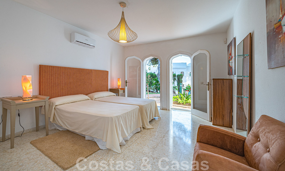 Villa andalouse de luxe unique à vendre dans un quartier très recherché de Nueva Andalucia à Marbella 44501