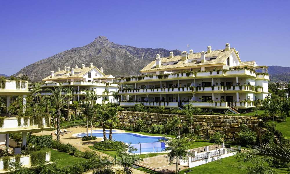 Appartement de luxe à vendre sur la Mille d' Or entre le centre de Marbella et Puerto Banús 17239