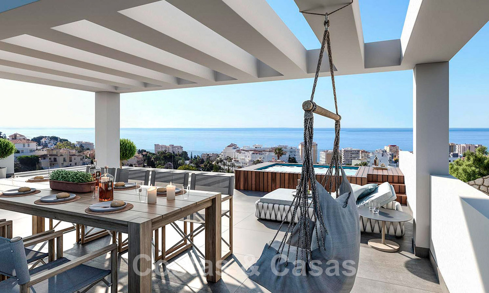Nouvelle villa de conception moderniste à vendre avec une vue phénoménale sur la mer, à distance de marche de la plage de Benalmadena, Costa del Sol 44587