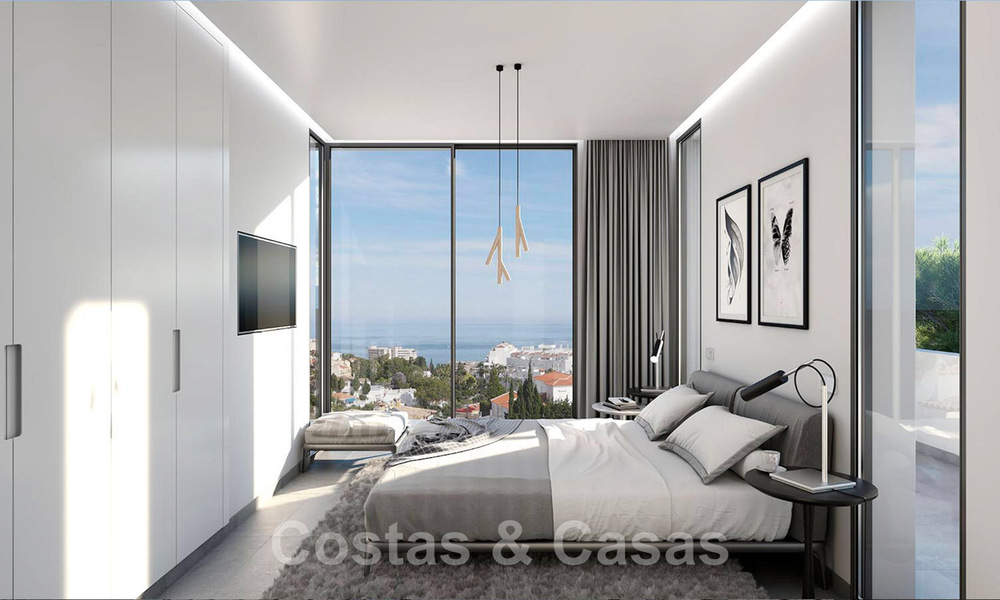 Nouvelle villa de conception moderniste à vendre avec une vue phénoménale sur la mer, à distance de marche de la plage de Benalmadena, Costa del Sol 44593