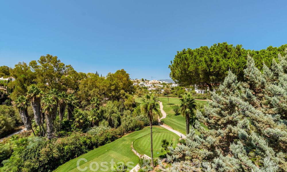 Lumineuse maison méditerranéenne à vendre avec possibilité d'extension, en première ligne du golf de La Quinta à Benahavis - Marbella 44571