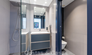 Villa avant-gardiste au style moderne à vendre, en première ligne de la mer à Mijas Costa, Costa del Sol 44430 