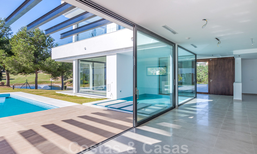 Nouvelle villa contemporaine à vendre avec vue imprenable sur les terrains de golf de la très recherchée resort La Cala Golf, Mijas 44645