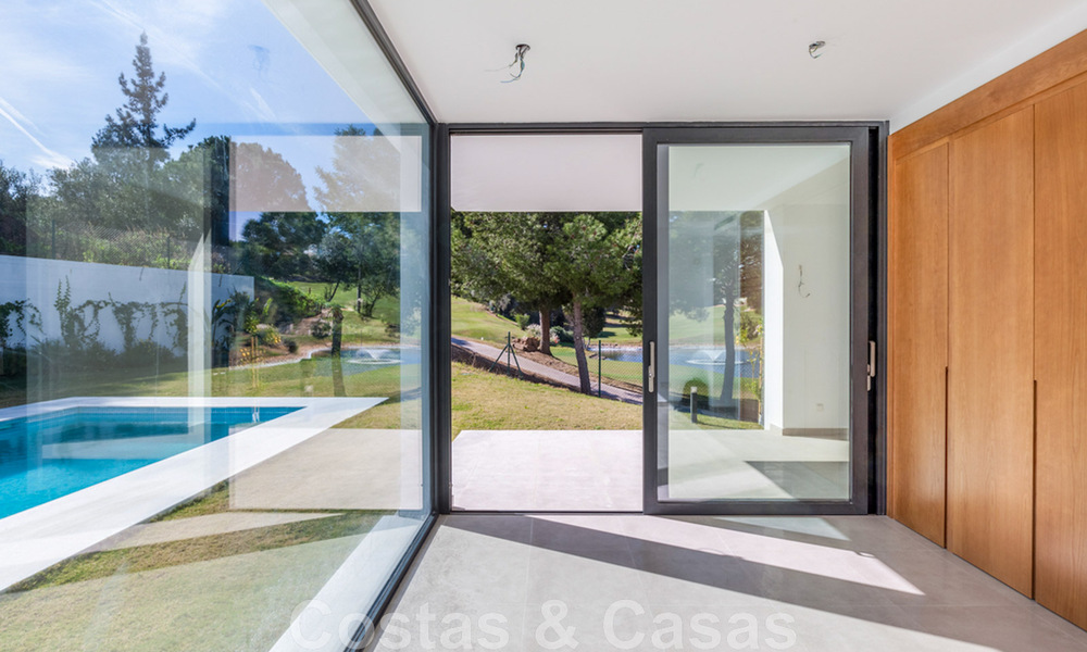 Nouvelle villa contemporaine à vendre avec vue imprenable sur les terrains de golf de la très recherchée resort La Cala Golf, Mijas 44649
