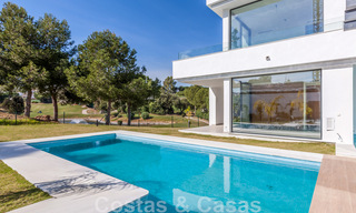 Nouvelle villa contemporaine à vendre avec vue imprenable sur les terrains de golf de la très recherchée resort La Cala Golf, Mijas 44653 