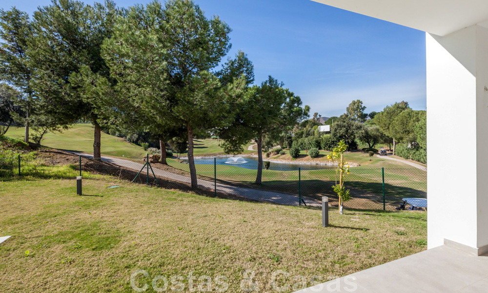 Nouvelle villa contemporaine à vendre avec vue imprenable sur les terrains de golf de la très recherchée resort La Cala Golf, Mijas 44658