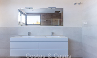 Nouvelle villa contemporaine à vendre avec vue imprenable sur les terrains de golf de la très recherchée resort La Cala Golf, Mijas 44670 