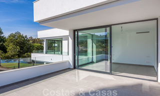 Nouvelle villa contemporaine à vendre avec vue imprenable sur les terrains de golf de la très recherchée resort La Cala Golf, Mijas 44674 