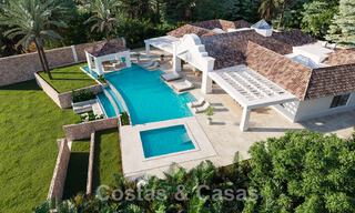 Vente d'une imposante villa méditerranéenne de luxe de style Ibiza, située dans un quartier résidentiel très recherché au cœur de Nueva Andalucia, à Marbella 44622 