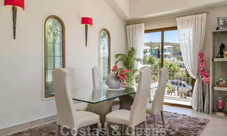 Vente d'une villa de caractère à l'architecture andalouse contemporaine, entourée de terrains de golf dans un complexe de golf 5 étoiles à Marbella - Benahavis 44875 