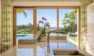 Vente d'une villa de caractère à l'architecture andalouse contemporaine, entourée de terrains de golf dans un complexe de golf 5 étoiles à Marbella - Benahavis 44883 