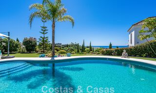 Vente d'une villa de caractère à l'architecture andalouse contemporaine, entourée de terrains de golf dans un complexe de golf 5 étoiles à Marbella - Benahavis 44889 