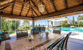 Vente d'une villa de caractère à l'architecture andalouse contemporaine, entourée de terrains de golf dans un complexe de golf 5 étoiles à Marbella - Benahavis 44891 