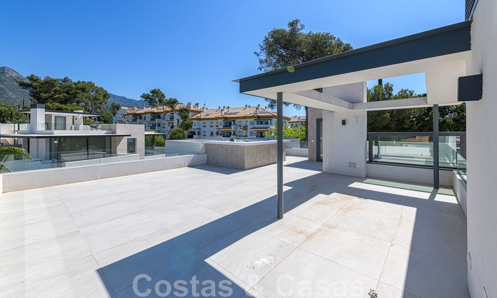 Villa contemporaine de luxe à vendre à proximité de toutes les commodités dans une communauté résidentielle très recherchée sur le Golden Mile de Marbella 44822