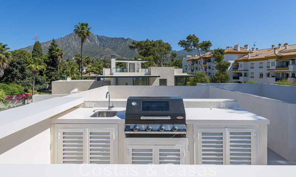 Villa contemporaine de luxe à vendre à proximité de toutes les commodités dans une communauté résidentielle très recherchée sur le Golden Mile de Marbella 44823