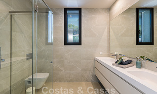 Villa contemporaine de luxe à vendre à proximité de toutes les commodités dans une communauté résidentielle très recherchée sur le Golden Mile de Marbella 44825 