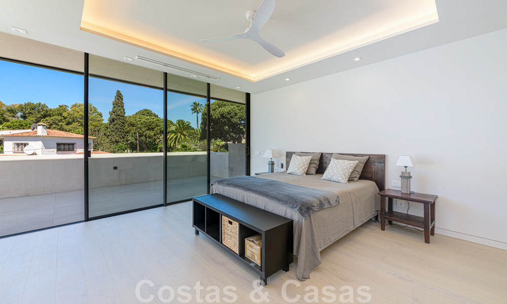 Villa contemporaine de luxe à vendre à proximité de toutes les commodités dans une communauté résidentielle très recherchée sur le Golden Mile de Marbella 44829