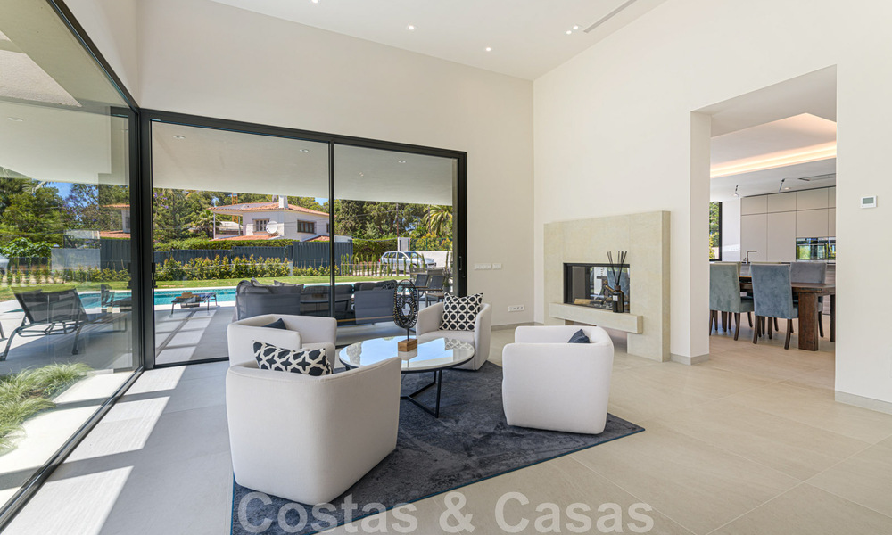 Villa contemporaine de luxe à vendre à proximité de toutes les commodités dans une communauté résidentielle très recherchée sur le Golden Mile de Marbella 44845