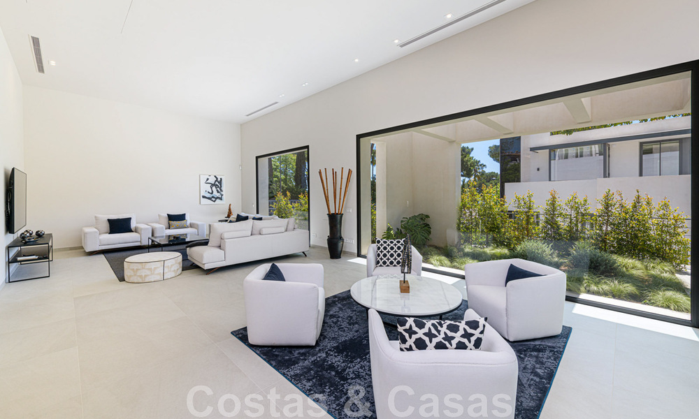 Villa contemporaine de luxe à vendre à proximité de toutes les commodités dans une communauté résidentielle très recherchée sur le Golden Mile de Marbella 44847