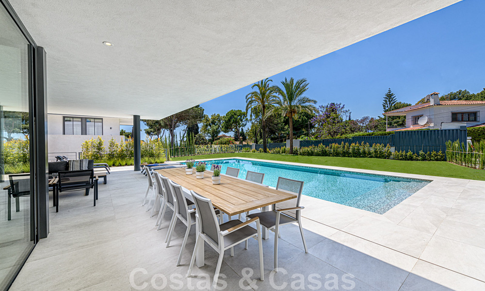 Villa contemporaine de luxe à vendre à proximité de toutes les commodités dans une communauté résidentielle très recherchée sur le Golden Mile de Marbella 44855
