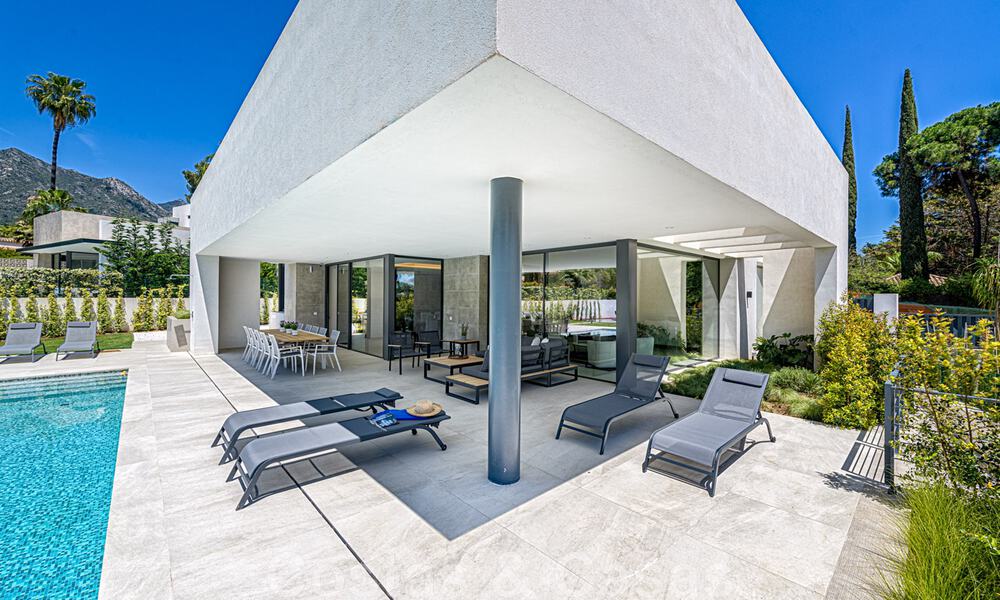 Villa contemporaine de luxe à vendre à proximité de toutes les commodités dans une communauté résidentielle très recherchée sur le Golden Mile de Marbella 44858