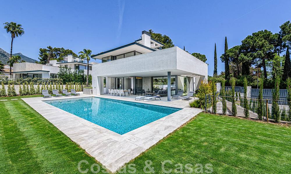 Villa contemporaine de luxe à vendre à proximité de toutes les commodités dans une communauté résidentielle très recherchée sur le Golden Mile de Marbella 44860