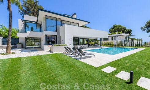 Villa contemporaine de luxe à vendre à proximité de toutes les commodités dans une communauté résidentielle très recherchée sur le Golden Mile de Marbella 44863
