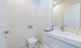 Villa contemporaine de luxe à vendre à proximité de toutes les commodités dans une communauté résidentielle très recherchée sur le Golden Mile de Marbella 44864 