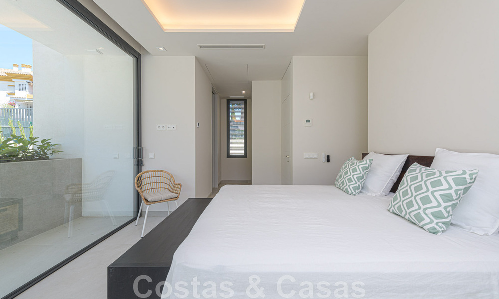 Villa contemporaine de luxe à vendre à proximité de toutes les commodités dans une communauté résidentielle très recherchée sur le Golden Mile de Marbella 44867