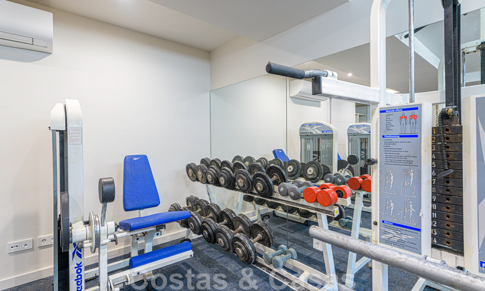 Villa contemporaine de luxe à vendre à proximité de toutes les commodités dans une communauté résidentielle très recherchée sur le Golden Mile de Marbella 44871