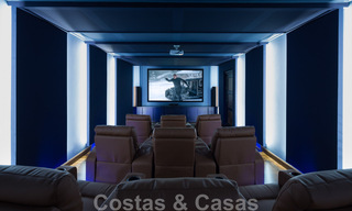 Majestueuse villa de luxe à vendre avec vue panoramique sur la mer dans la communauté exclusive de Sierra Blanca, sur la Golden Mile de Marbella 44770 