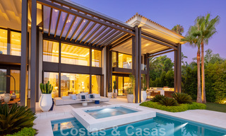 Villa exclusive et prestigieuse à vendre, située en première ligne de golf au cœur de Nueva Andalucia à Marbella 44800 
