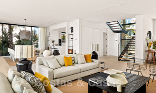 Villa moderne prête à être emménagée, à vendre, en première ligne de golf avec vue imprenable sur la mer à Marbella Est 44979 