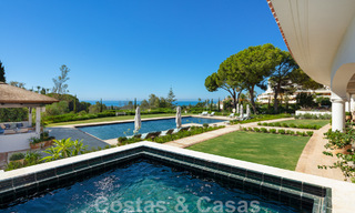 Superbe villa de design à vendre dans l'un des quartiers les plus recherchés de la Golden Mile de Marbella, avec vue sur la mer 45956 