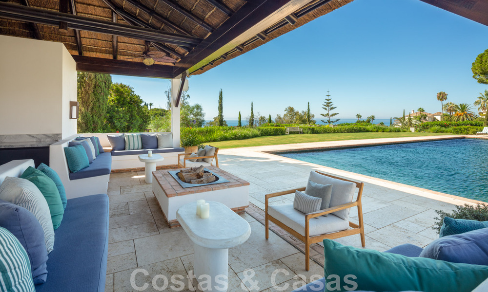 Superbe villa de design à vendre dans l'un des quartiers les plus recherchés de la Golden Mile de Marbella, avec vue sur la mer 45960