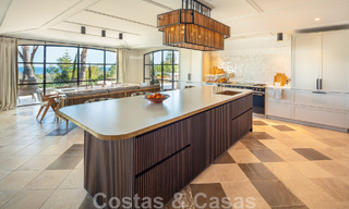 Superbe villa de design à vendre dans l'un des quartiers les plus recherchés de la Golden Mile de Marbella, avec vue sur la mer 45967 