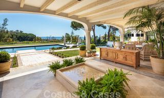Superbe villa de design à vendre dans l'un des quartiers les plus recherchés de la Golden Mile de Marbella, avec vue sur la mer 45968 
