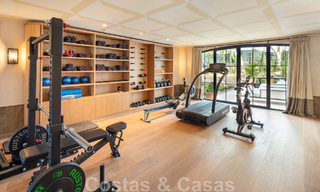 Superbe villa de design à vendre dans l'un des quartiers les plus recherchés de la Golden Mile de Marbella, avec vue sur la mer 45971 