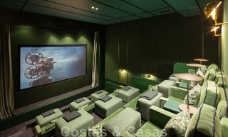 Superbe villa de design à vendre dans l'un des quartiers les plus recherchés de la Golden Mile de Marbella, avec vue sur la mer 45975 