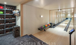 Superbe villa de design à vendre dans l'un des quartiers les plus recherchés de la Golden Mile de Marbella, avec vue sur la mer 45976 