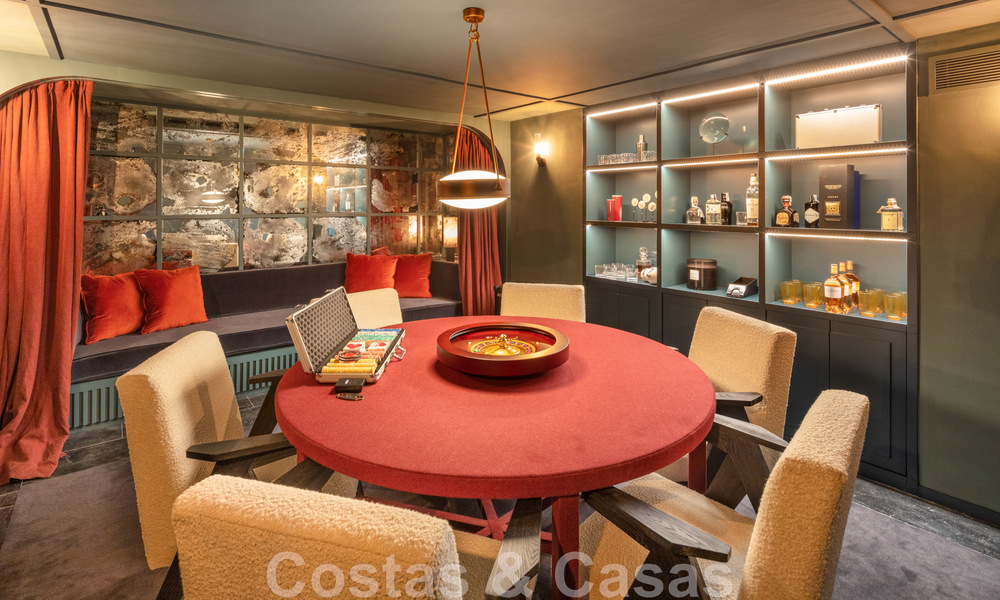 Superbe villa de design à vendre dans l'un des quartiers les plus recherchés de la Golden Mile de Marbella, avec vue sur la mer 45977