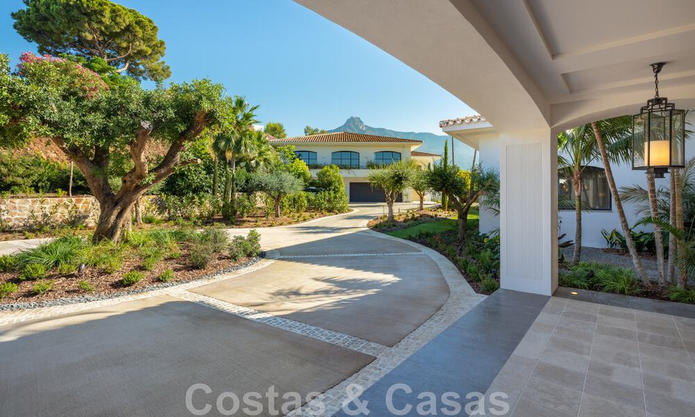 Superbe villa de design à vendre dans l'un des quartiers les plus recherchés de la Golden Mile de Marbella, avec vue sur la mer 45978