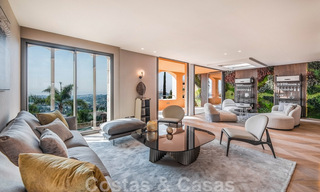 Penthouse duplex moderne et rénové, avec vue panoramique sur la mer, dans un complexe sécurisé 24h/24 à Nueva Andalucia, Marbella 45352 