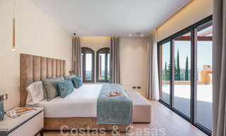Penthouse duplex moderne et rénové, avec vue panoramique sur la mer, dans un complexe sécurisé 24h/24 à Nueva Andalucia, Marbella 45359 